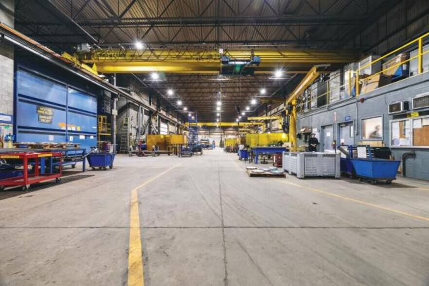 More Photos Of 730 Boul Industriel, Blainville Warehouse For Sale