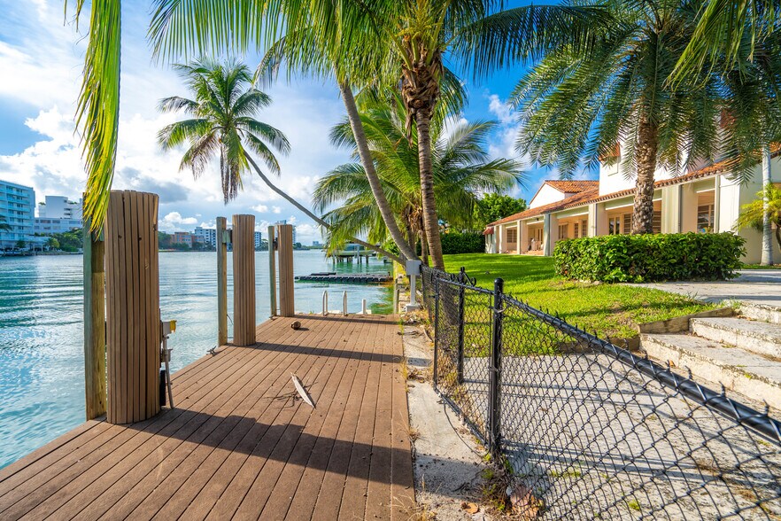 More Photos Of 44 Bal Bay Dr, Bal Harbour Land For Sale