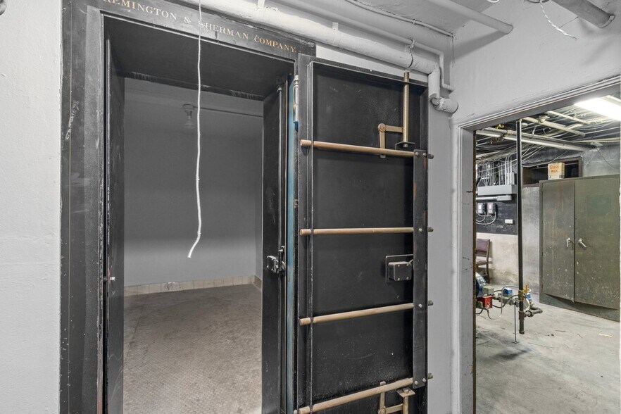 More Photos Of 89 Main St, Little Falls Bank For Lease