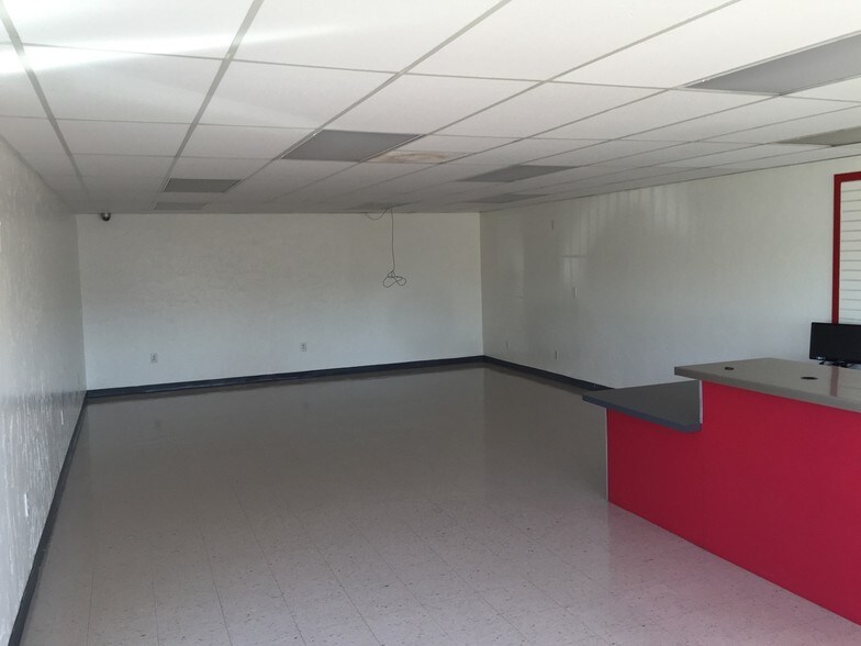 More Photos Of 1709 N Solano Ave, Las Cruces General Retail For Sale