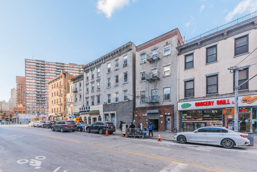 More Photos Of 35 Madison St, New York Apartments For Sale