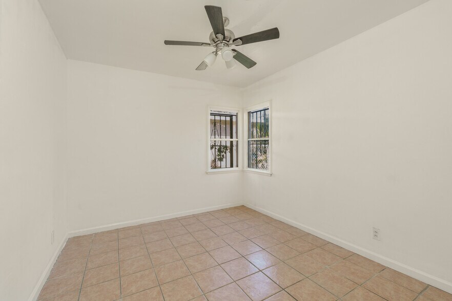 More Photos Of 4357 W 120th St, Hawthorne Apartments For Sale