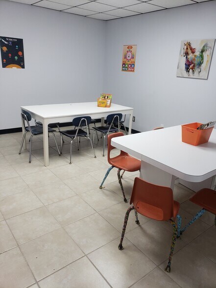 More Photos Of 24724 Lahser Rd, Southfield Office For Sale