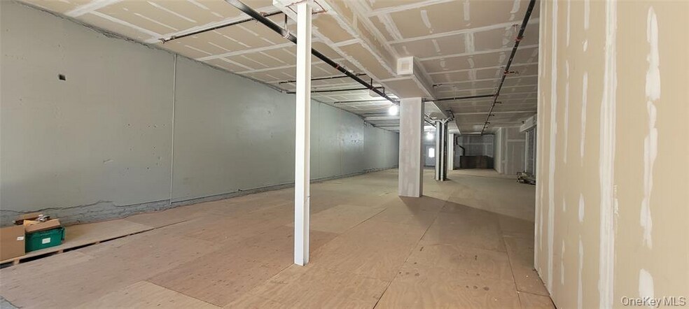 More Photos Of 337 Main St, Poughkeepsie Apartments For Lease