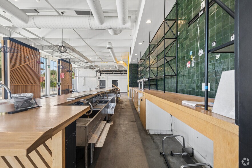 More Photos Of 600 S La Brea Ave, Los Angeles Storefront Retail Residential For Sale