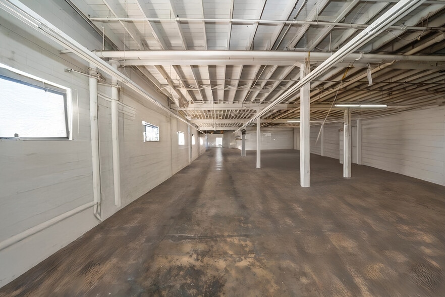 More Photos Of 4383 Fruitland Ave, Vernon Manufacturing For Sale