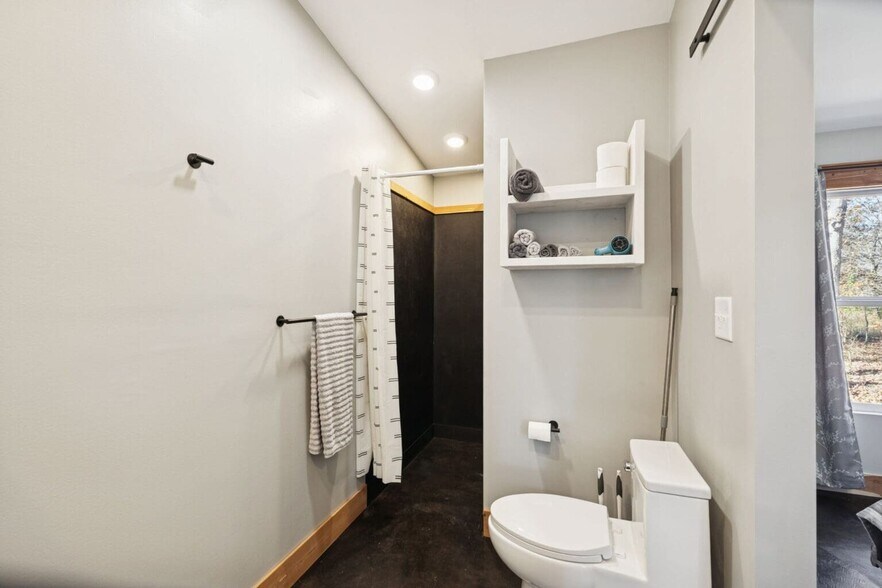 More Photos Of 3176 Summertown Hwy, Summertown Land For Sale
