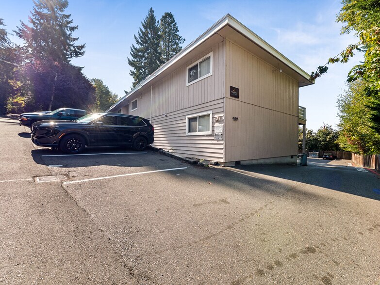 More Photos Of 127 Kensington Ave S, Kent Apartments For Sale