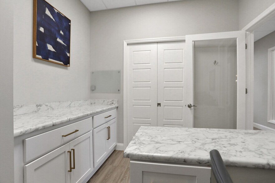 More Photos Of 1845 East West Pky, Fleming Island Medical For Lease