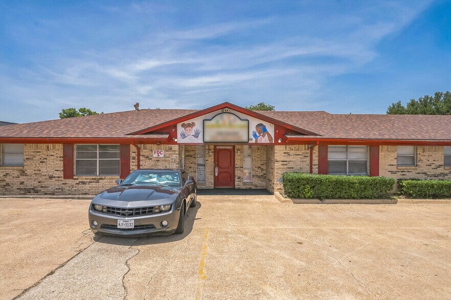 More Photos Of 2805 Peavy Rd, Dallas Daycare Center For Sale