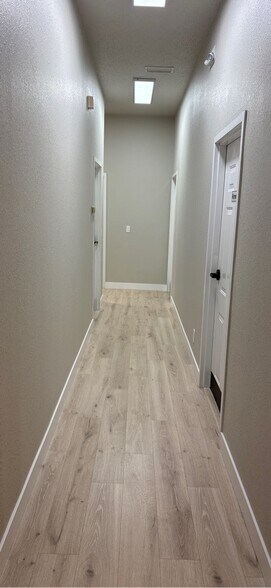 More Photos Of 138 Eagle Dr, O'Fallon Office For Lease