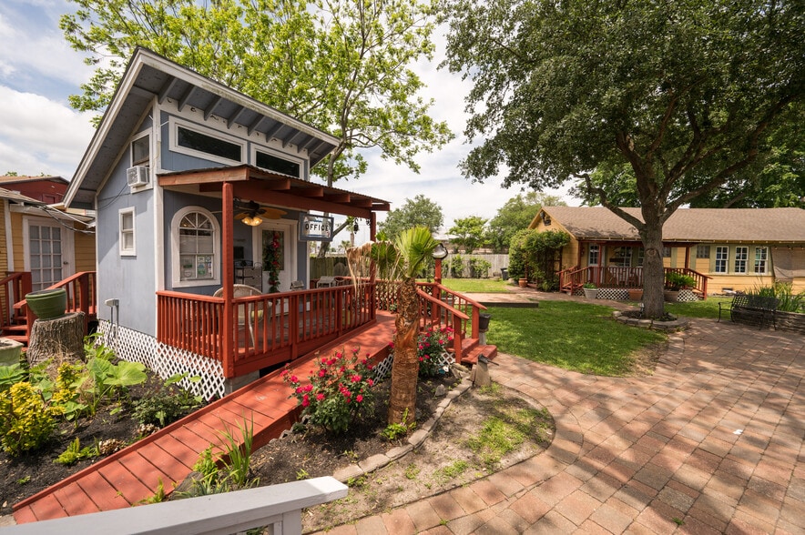More Photos Of 706 Bradford Ave, Kemah Land For Sale