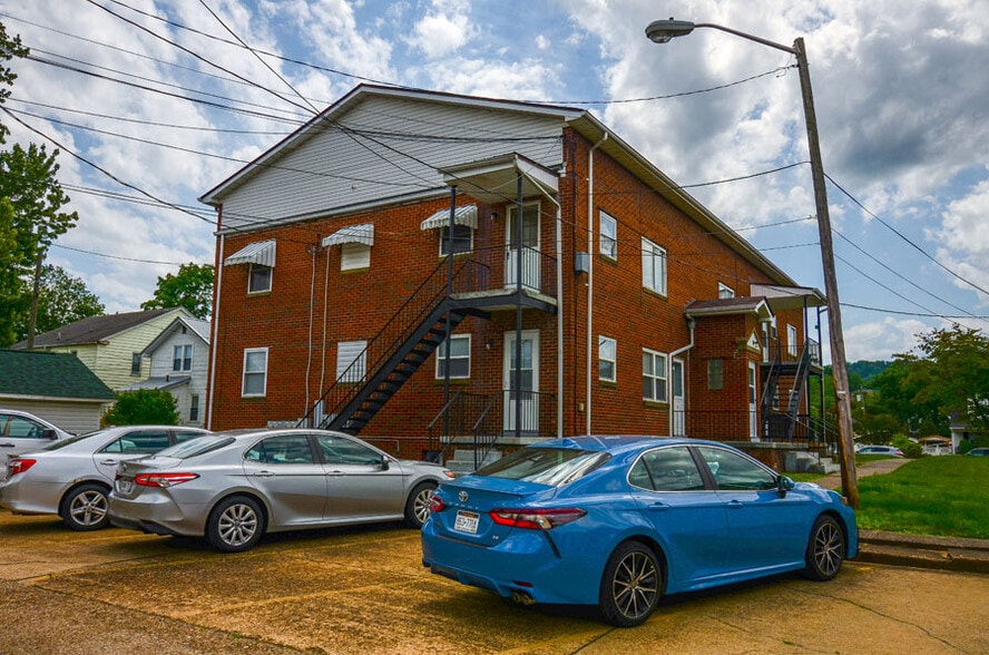 More Photos Of 211 4th Ave, South Charleston Apartments For Sale