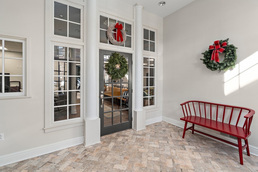More Photos Of 438 Division St, Sewickley Office For Lease