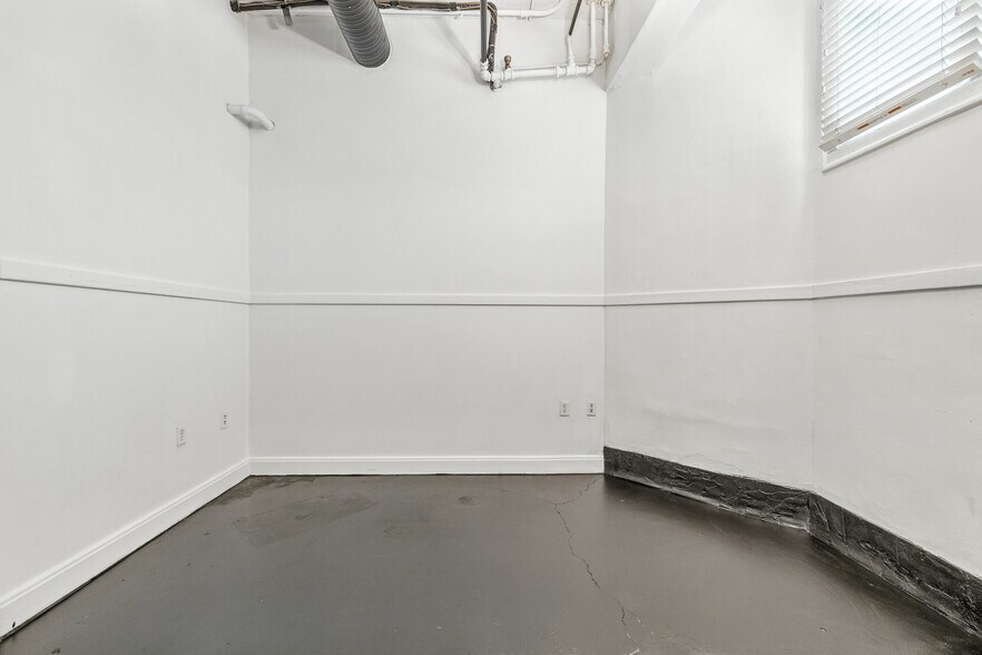 More Photos Of 111 E 16th St, Indianapolis Coworking Space