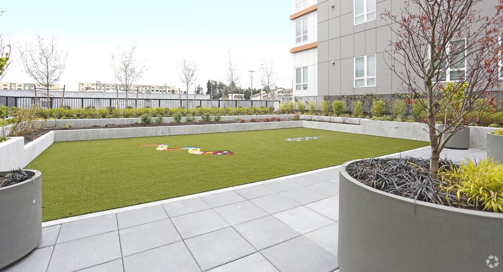 More Photos Of 13280 Linden Ave N, Seattle Apartments For Lease