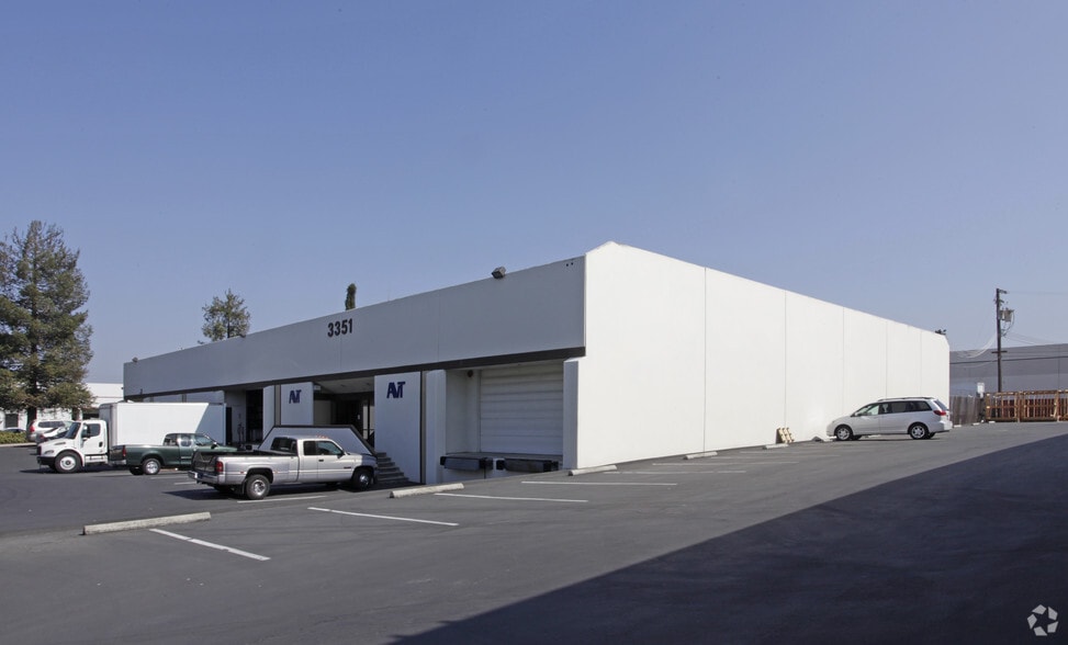 Primary Photo Of 750-770 Nuttman St, Santa Clara Warehouse For Lease