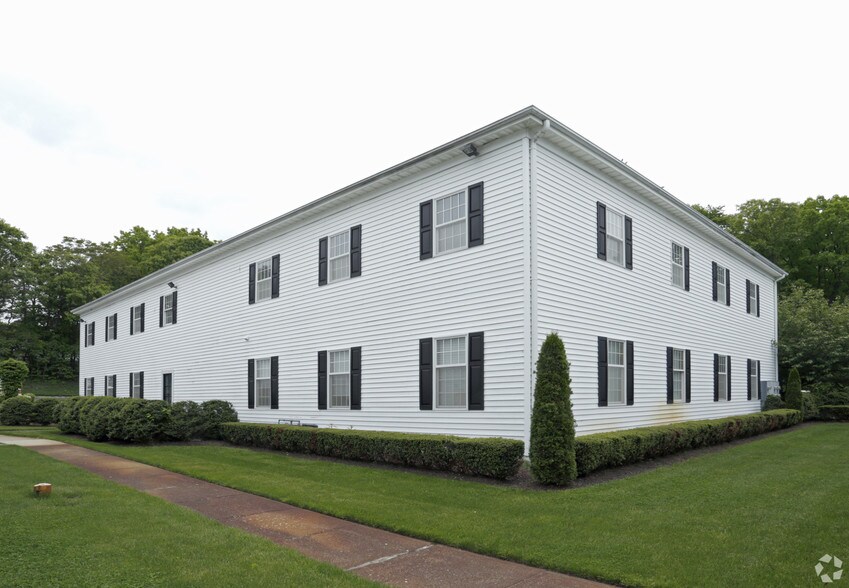 More Photos Of 670 N Beers St, Holmdel Medical For Sale