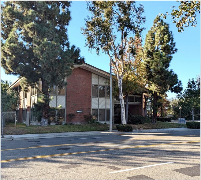 Primary Photo Of 14101 Yorba St, Tustin Office For Sale