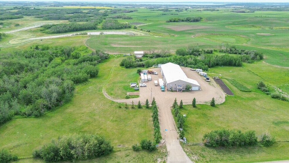 More Photos Of 40446 AB-56, Rochon Sands Service For Sale