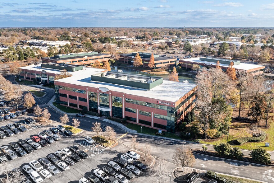 More Photos Of 1317 Executive Blvd, Chesapeake Office For Lease