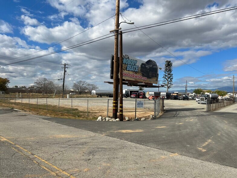 More Photos Of 950 Western Knolls Ave, Beaumont Industrial For Sale