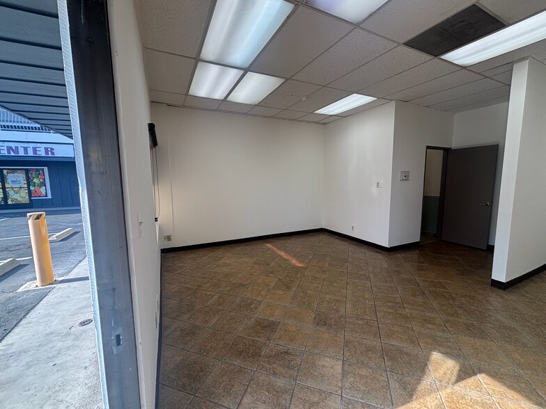 More Photos Of 312 N Gaffey St, San Pedro Freestanding For Lease