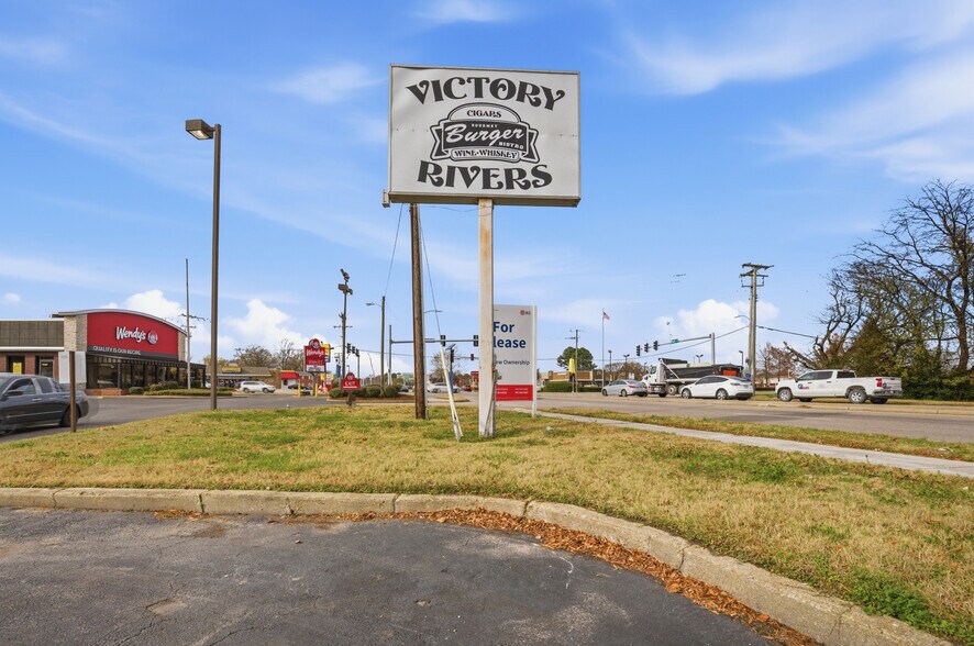 More Photos Of 1921 Victory Blvd, Portsmouth Unknown For Lease
