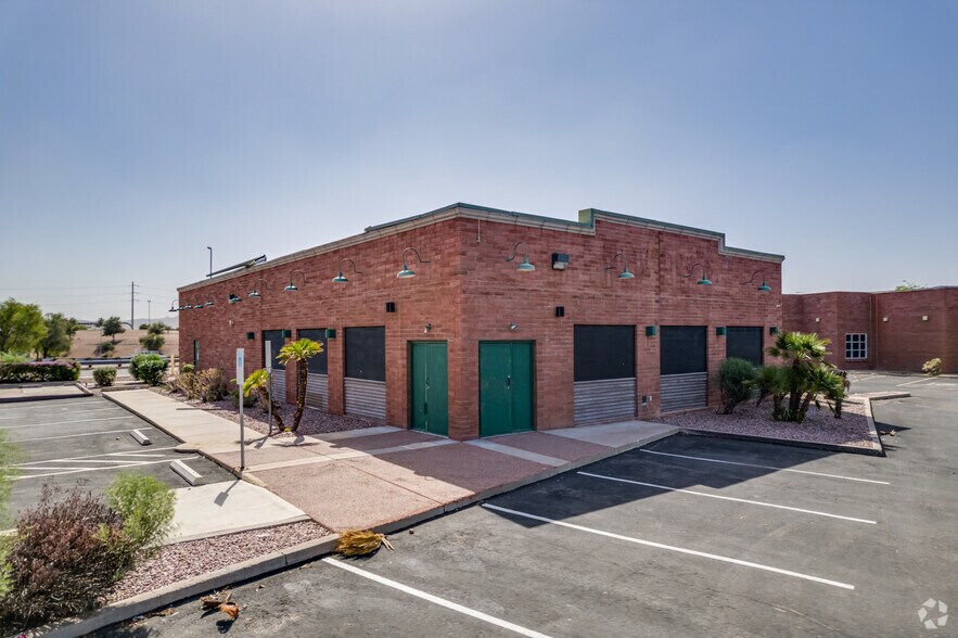 More Photos Of 2710-2734 W Bell Rd, Phoenix General Retail For Lease