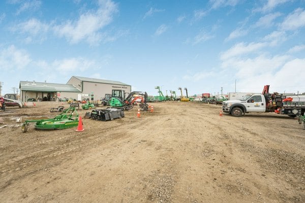 More Photos Of 30 Industrial Dr, Sylvan Lake Service For Sale