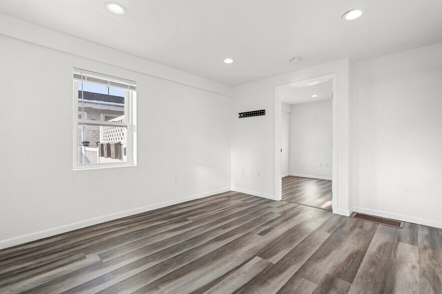 More Photos Of 249 W Main St, Avon Office For Lease