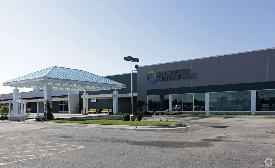 More Photos Of 5875 E Riverside Blvd, Rockford Medical For Lease