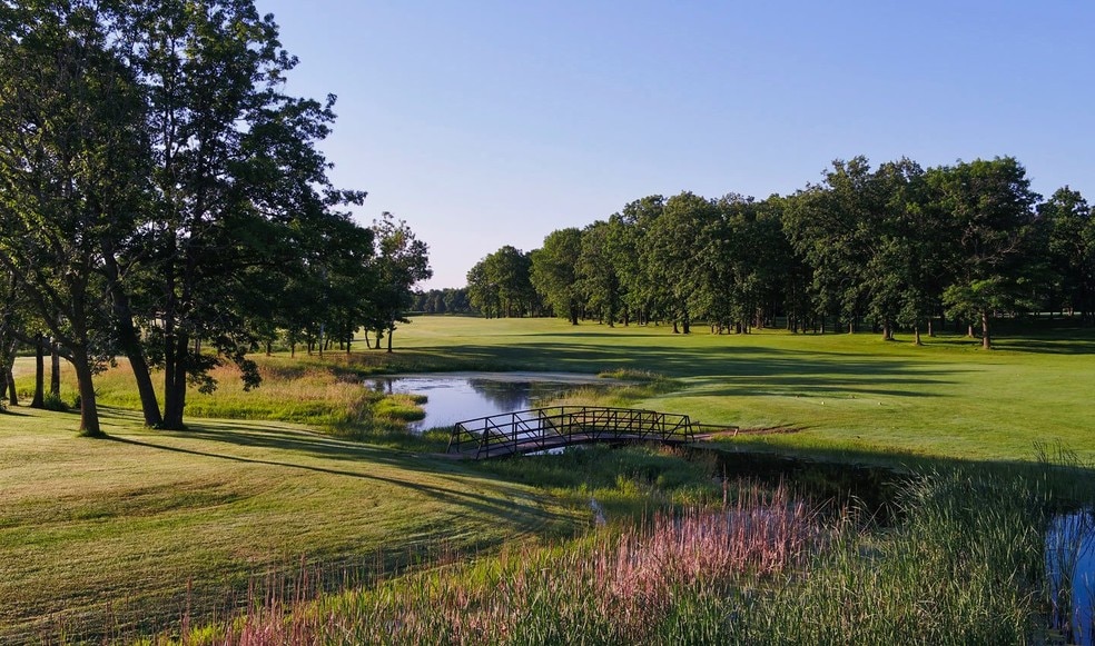 More Photos Of 31886 County Road 3, Eagle Bend Showroom For Sale