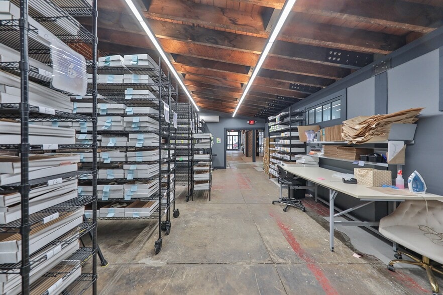 More Photos Of 923 Northampton st, Easton Flex For Lease