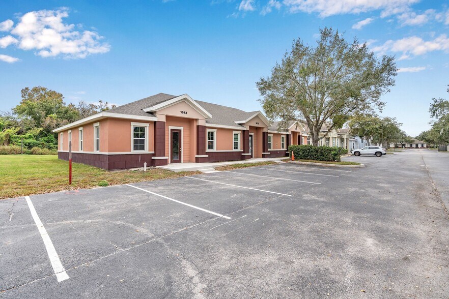 More Photos Of 1642 Lexington Green Ln, Sanford Land For Lease