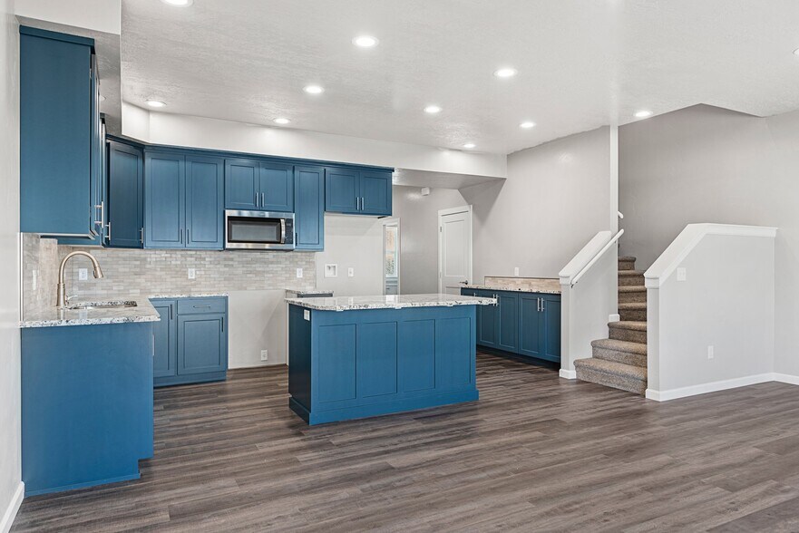 More Photos Of 560 Park Springs Ave, Baker City Apartments For Sale