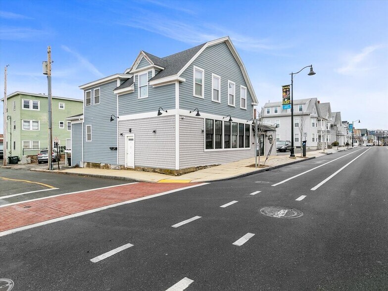 More Photos Of 374 Rantoul St, Beverly Restaurant For Lease