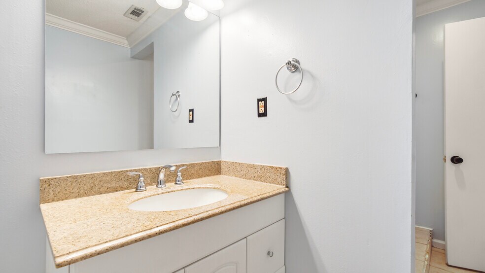 More Photos Of 1656 Scenic Gulf Dr, Destin Apartments For Sale