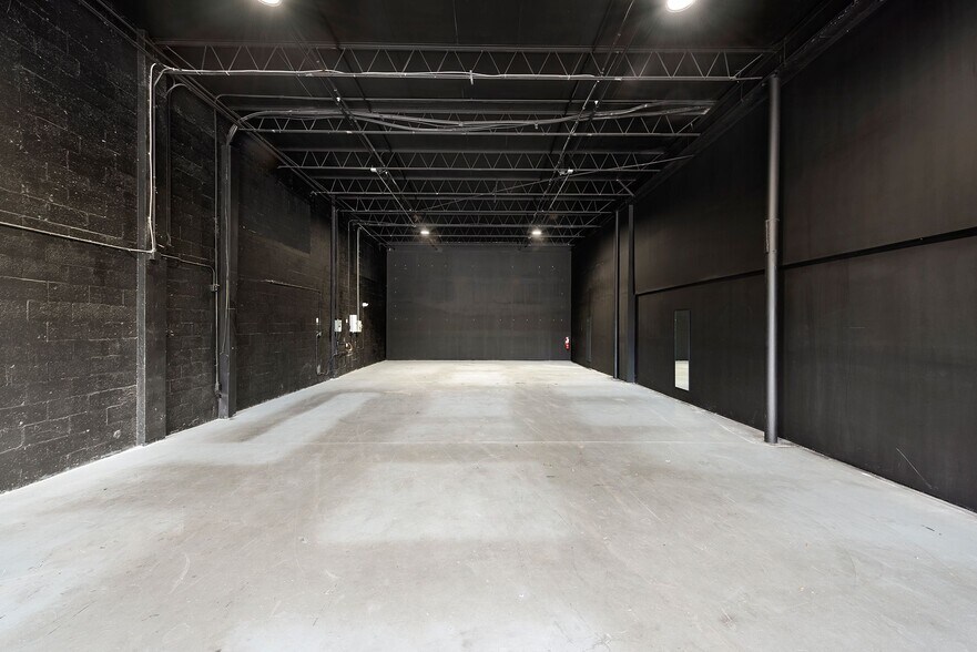 More Photos Of 1954 N 30th Rd, Hollywood Office For Lease