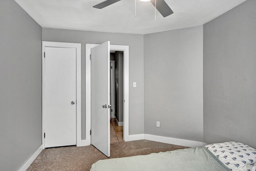 More Photos Of 205 11th Ave N, Jacksonville Beach Multifamily For Sale