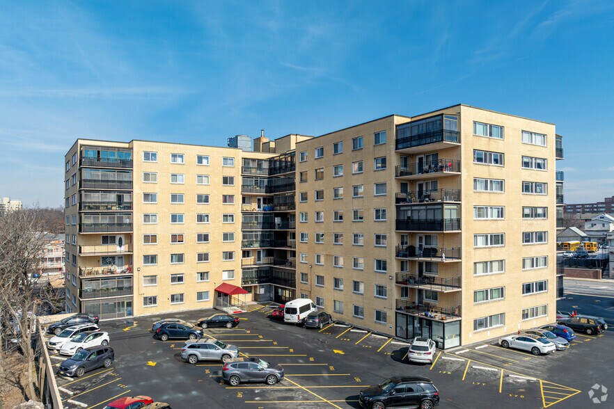 More Photos Of 2185 Lemoine Ave, Fort Lee Apartments For Sale