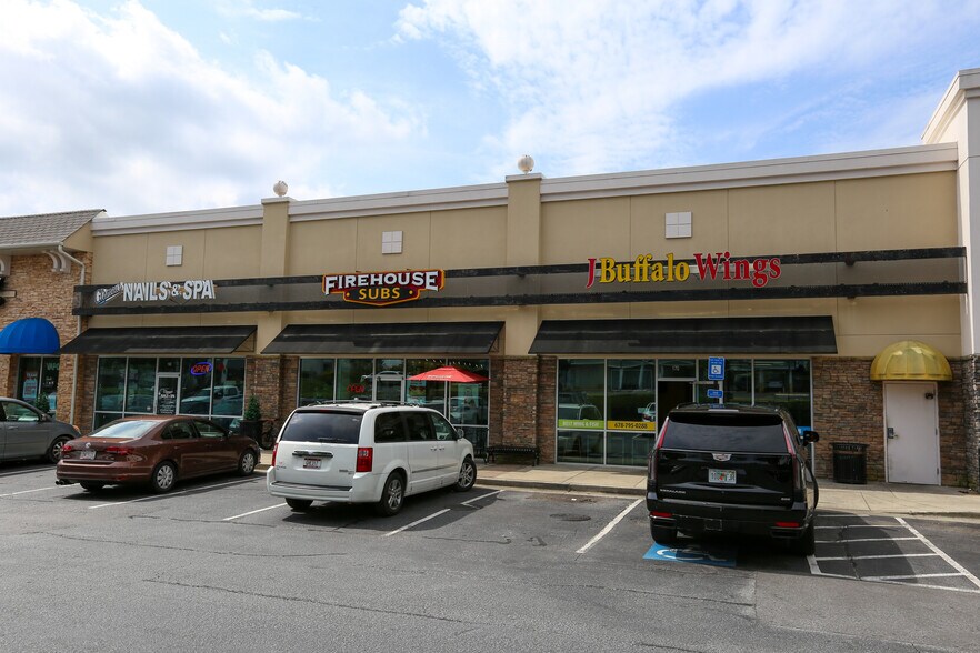 More Photos Of 10779 Alpharetta Hwy, Roswell Unknown For Lease