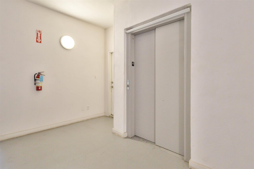 More Photos Of 502 Shiloh Dr, Laredo Apartments For Sale