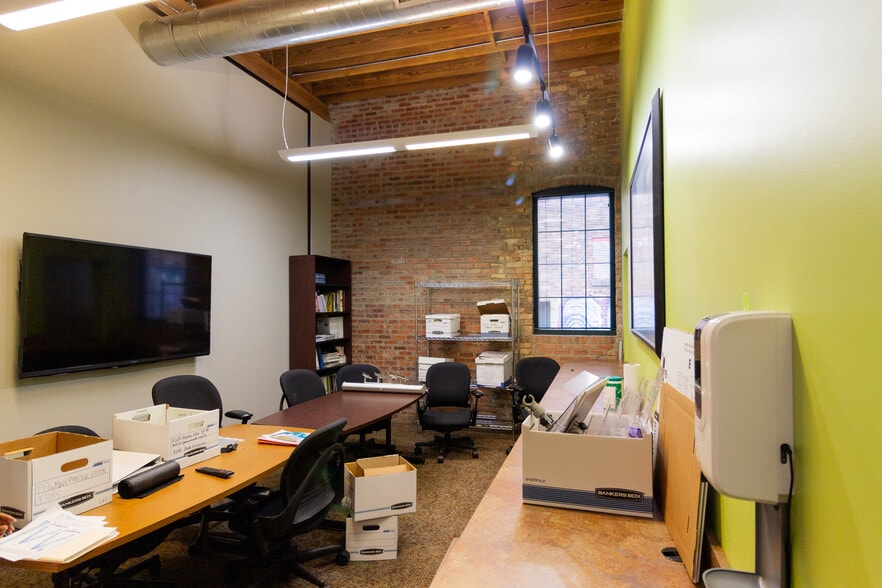 More Photos Of 1213 Center St, Lansing Medical For Sale