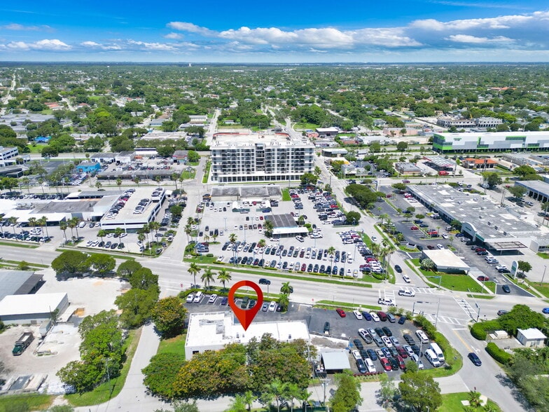 More Photos Of 17891 S Dixie Hwy, Miami Office For Sale