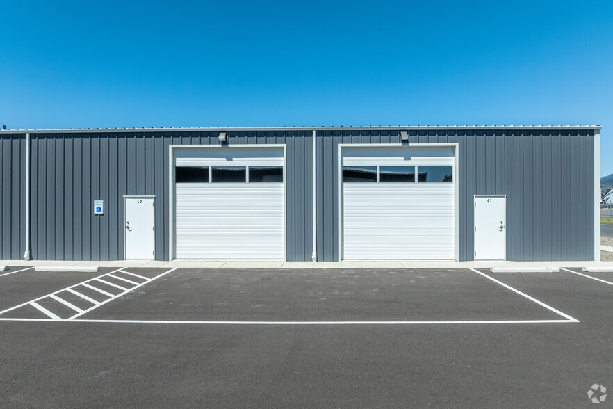 More Photos Of 90900 Roberts Rd, Coburg Unknown For Lease