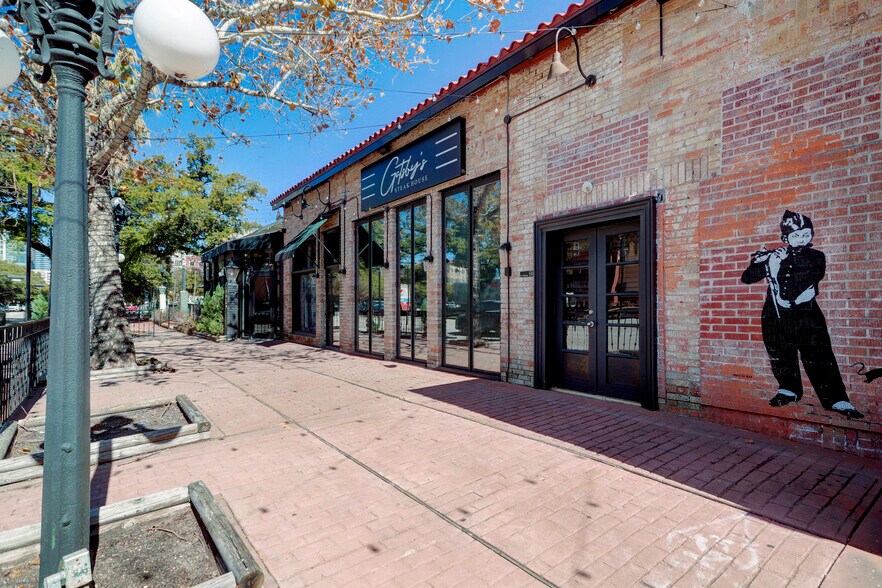 More Photos Of 4319-4321 Montrose Blvd, Houston Restaurant For Lease