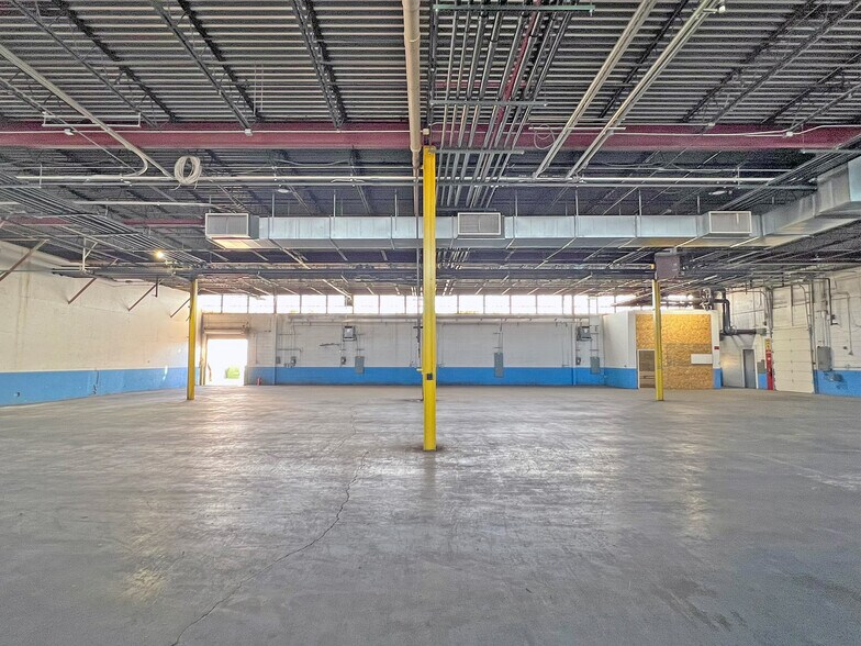 More Photos Of 2225 Colonial Ave, Erie Manufacturing For Lease