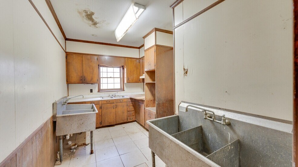 More Photos Of , Thomasville General Retail For Sale