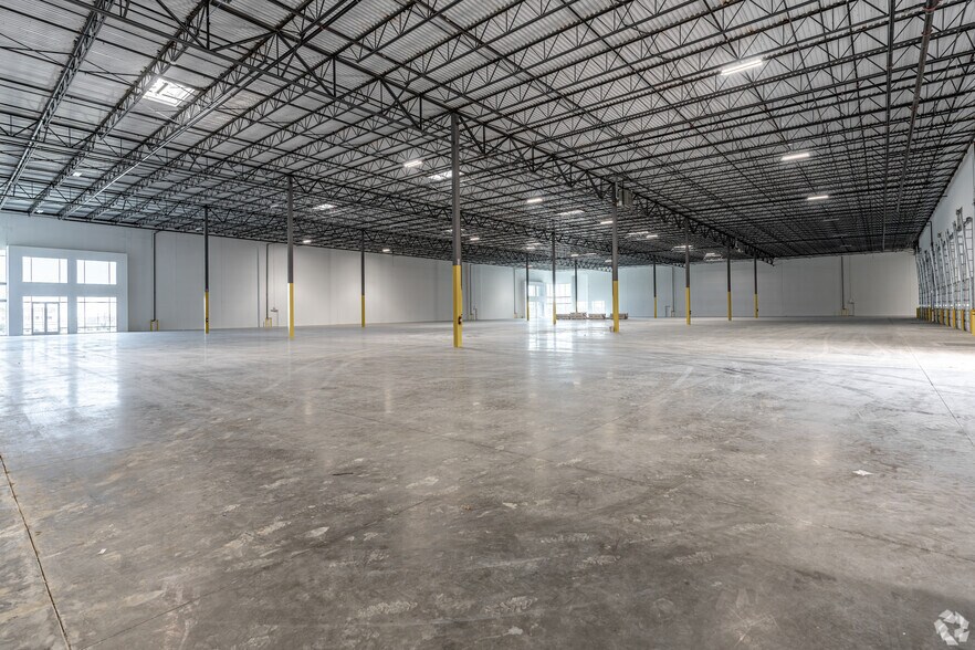 More Photos Of 3210 N Central Expy, McKinney Unknown For Lease